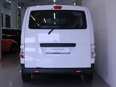 Nissan NV200 0.1 e 24kWh DC Mrazící Box KAM 80 kW automat bílá