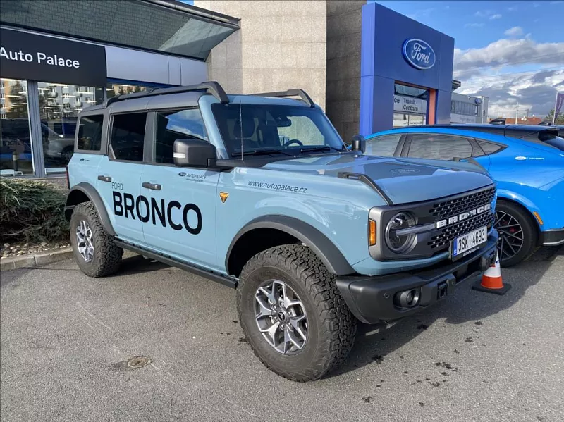 Ford Bronco 2,7 V6 EcoBoost 246kW Badlands 246 kW automat modrá