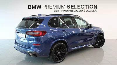 BMW X5 xDrive30d 210 kW automat Phytonic Blue